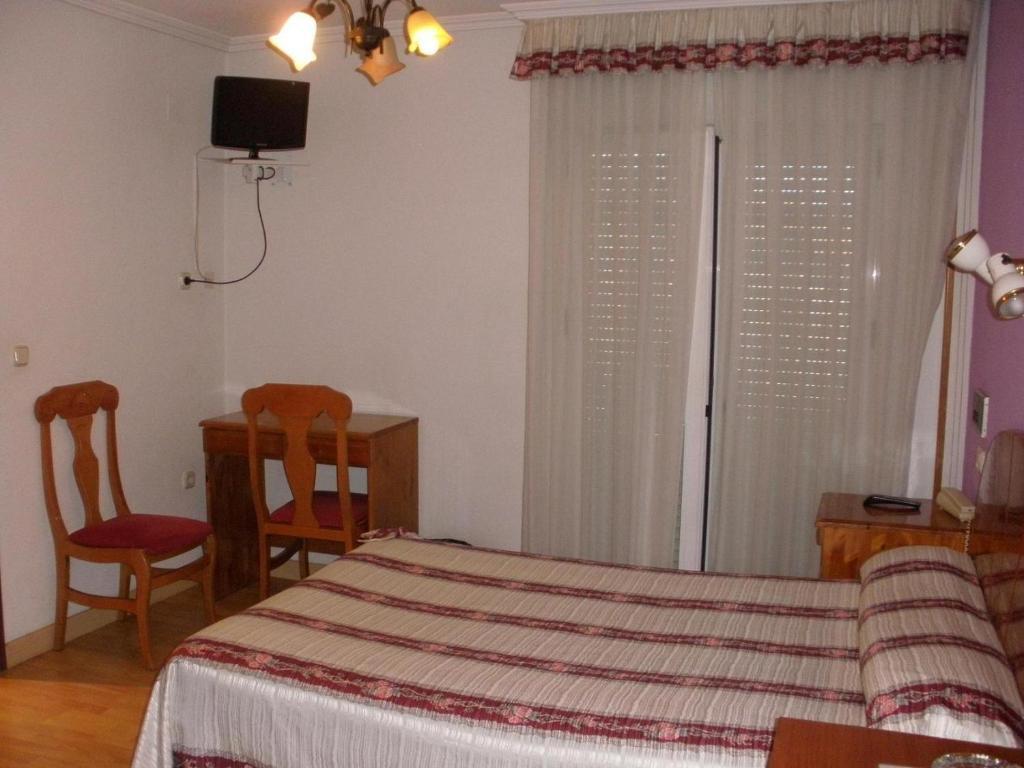 Hostal Virgen Del Villar Лагуна де Дуеро Стая снимка