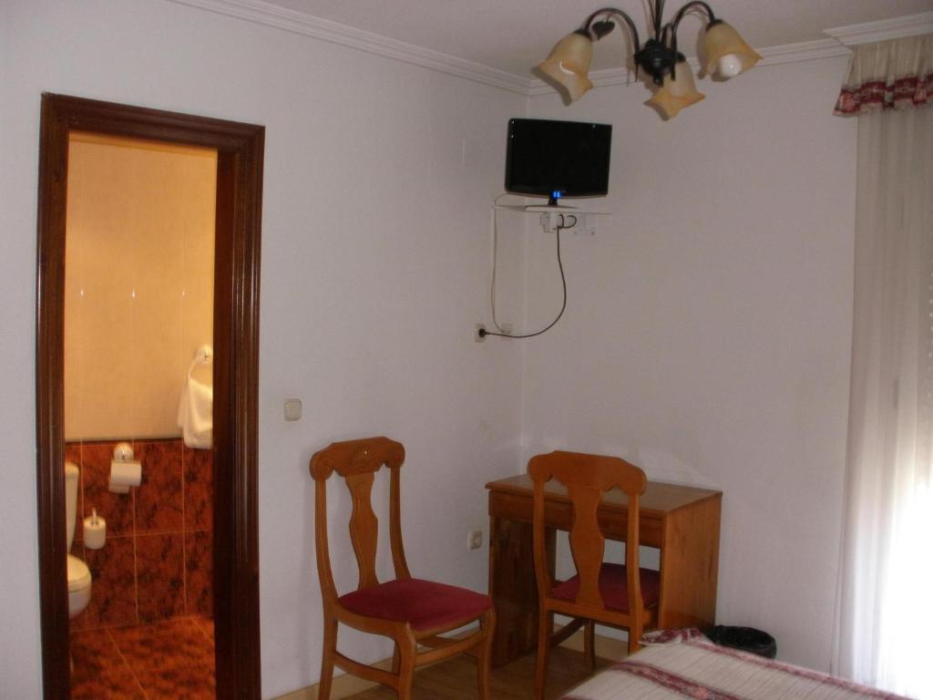 Hostal Virgen Del Villar Лагуна де Дуеро Стая снимка