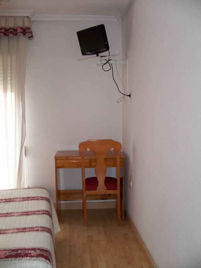 Hostal Virgen Del Villar Лагуна де Дуеро Екстериор снимка