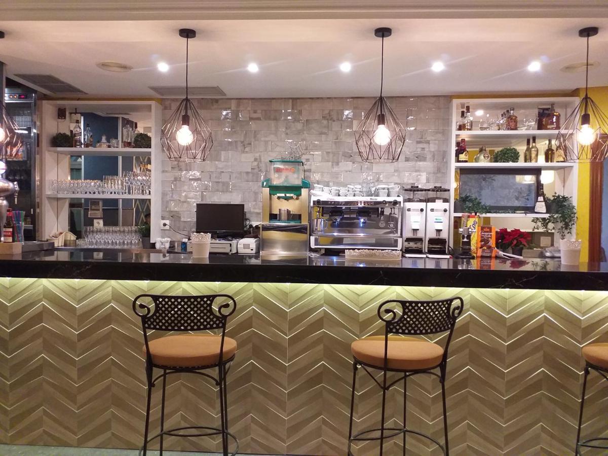 Hostal Virgen Del Villar Лагуна де Дуеро Екстериор снимка