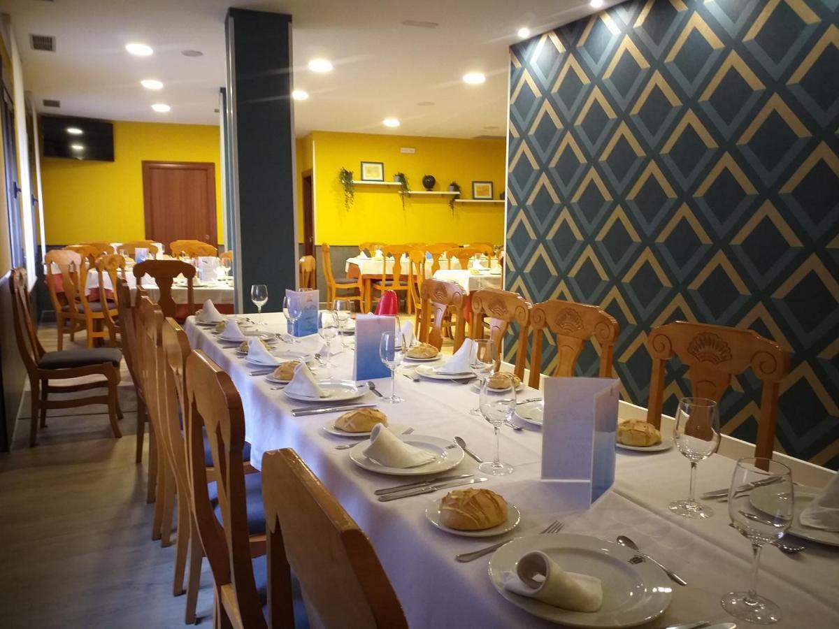 Hostal Virgen Del Villar Лагуна де Дуеро Екстериор снимка