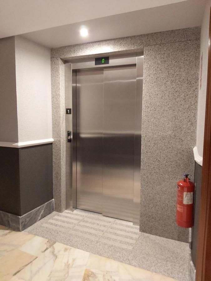 Hostal Virgen Del Villar Лагуна де Дуеро Екстериор снимка