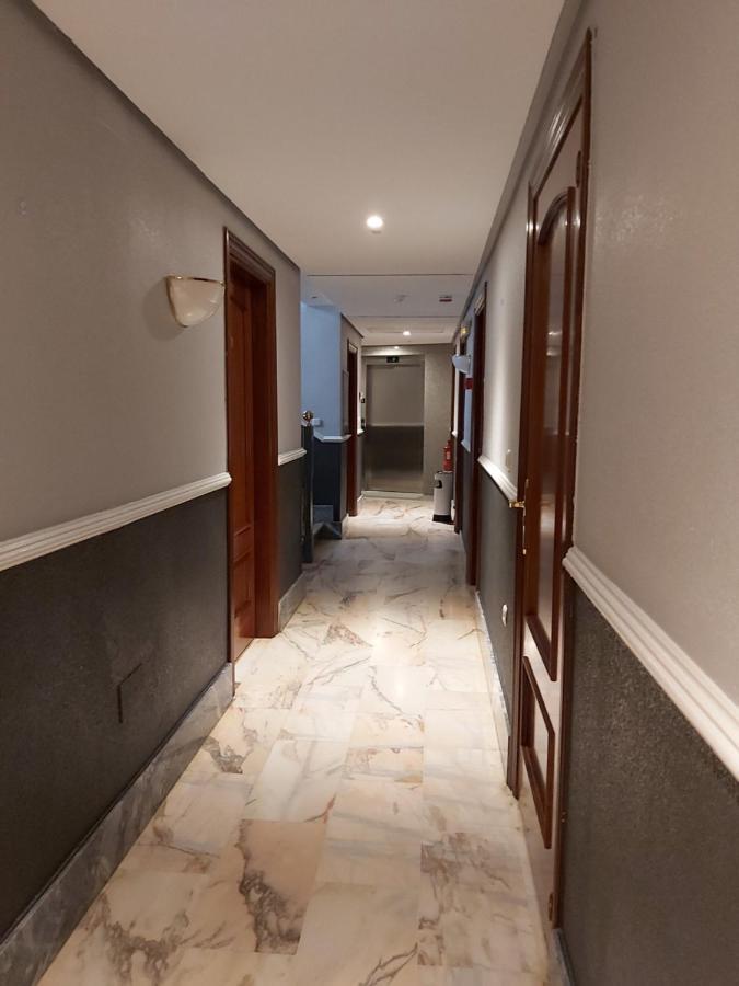 Hostal Virgen Del Villar Лагуна де Дуеро Екстериор снимка